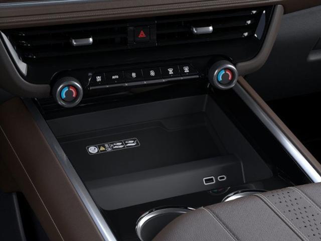 Vehicle image 23 of 24