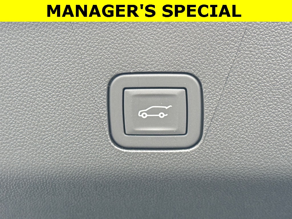Vehicle image 22 of 30