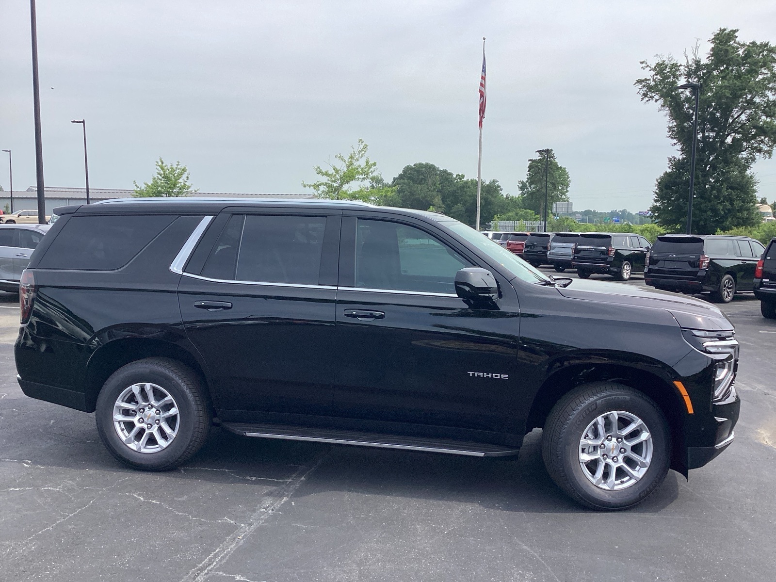 Vehicle image 2 of 32