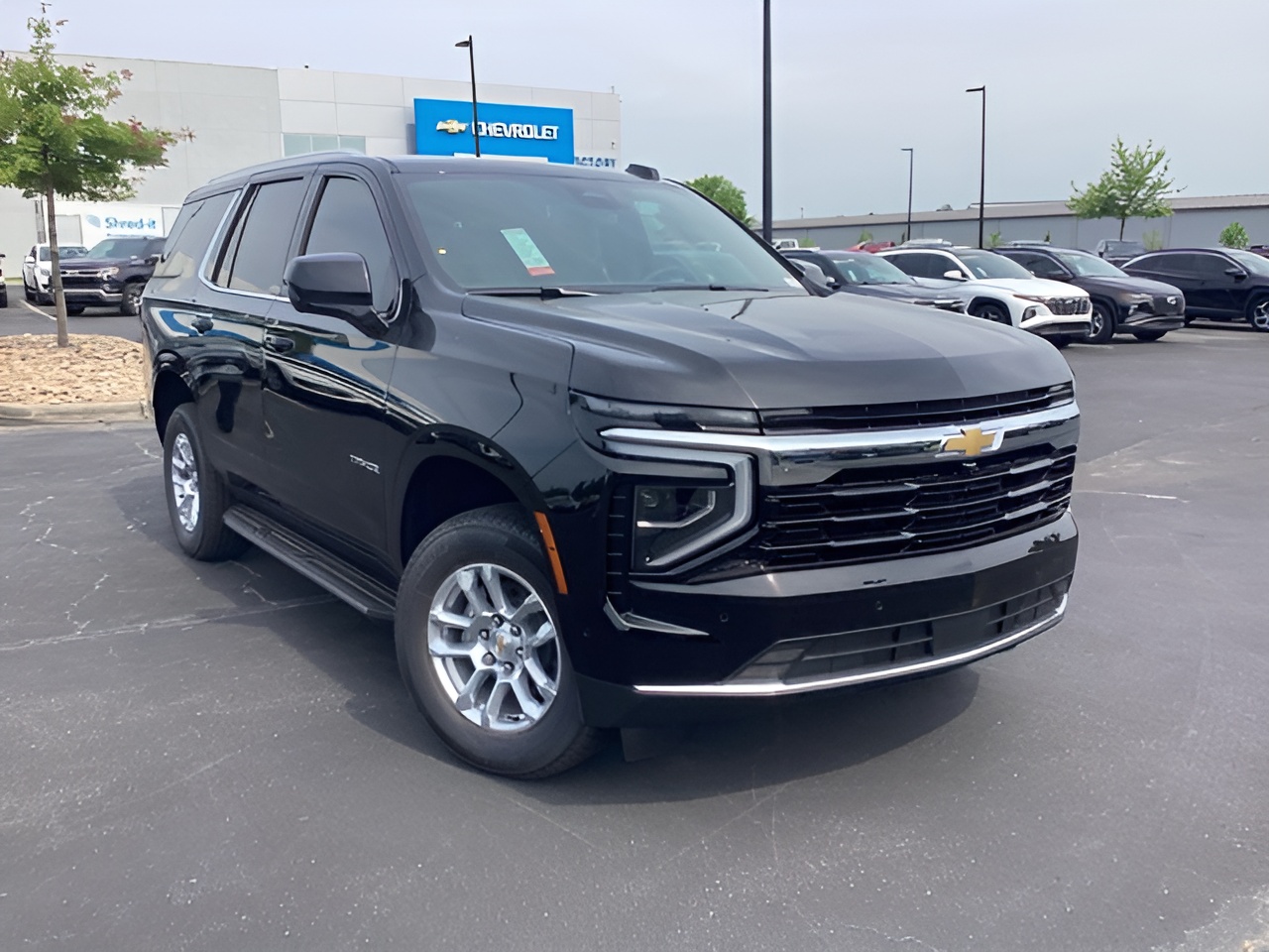 Vehicle image 28 of 32