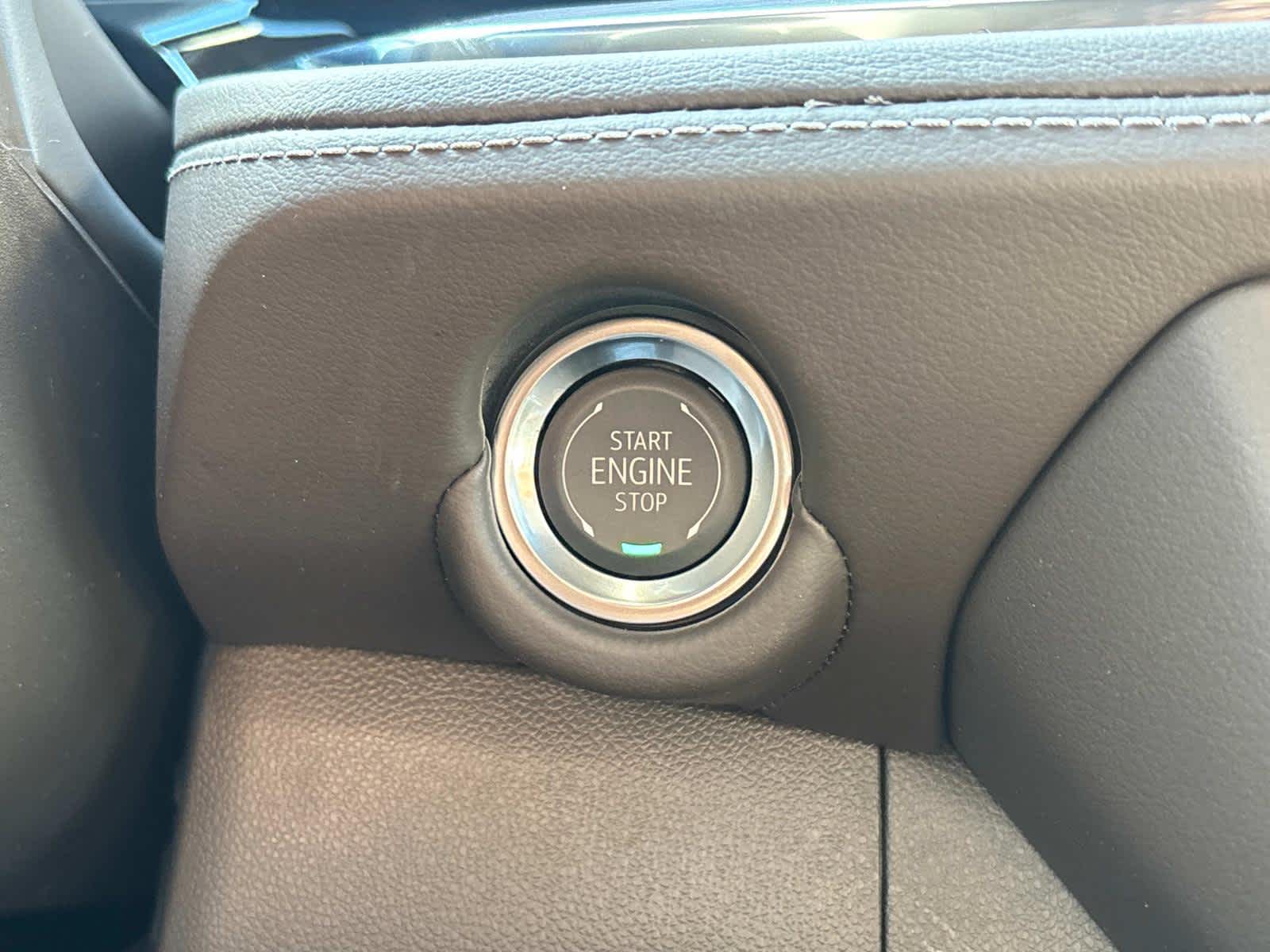 Vehicle image 21 of 50