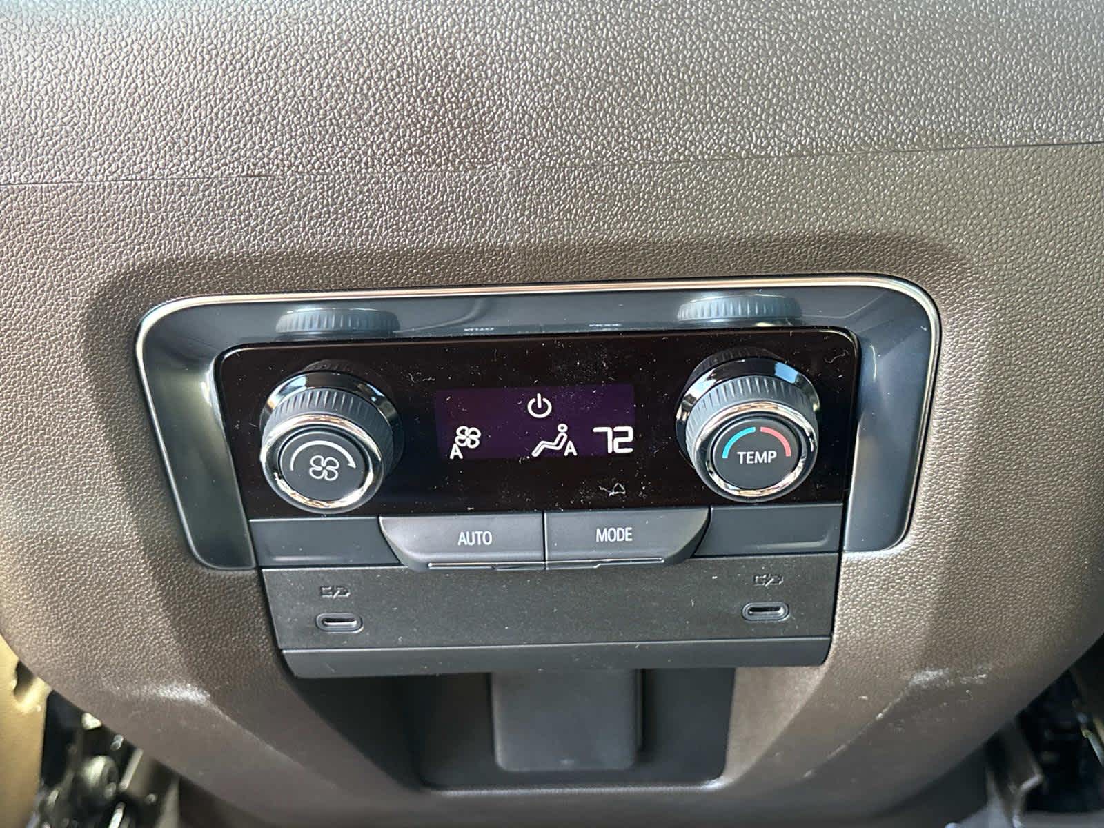 Vehicle image 29 of 50