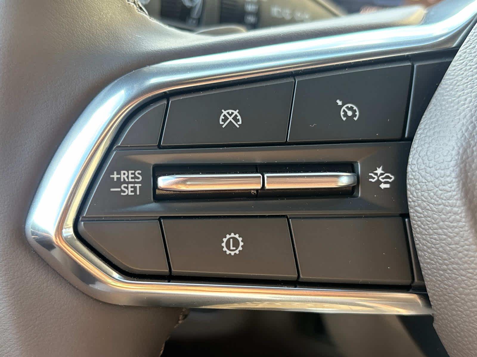 Vehicle image 16 of 50