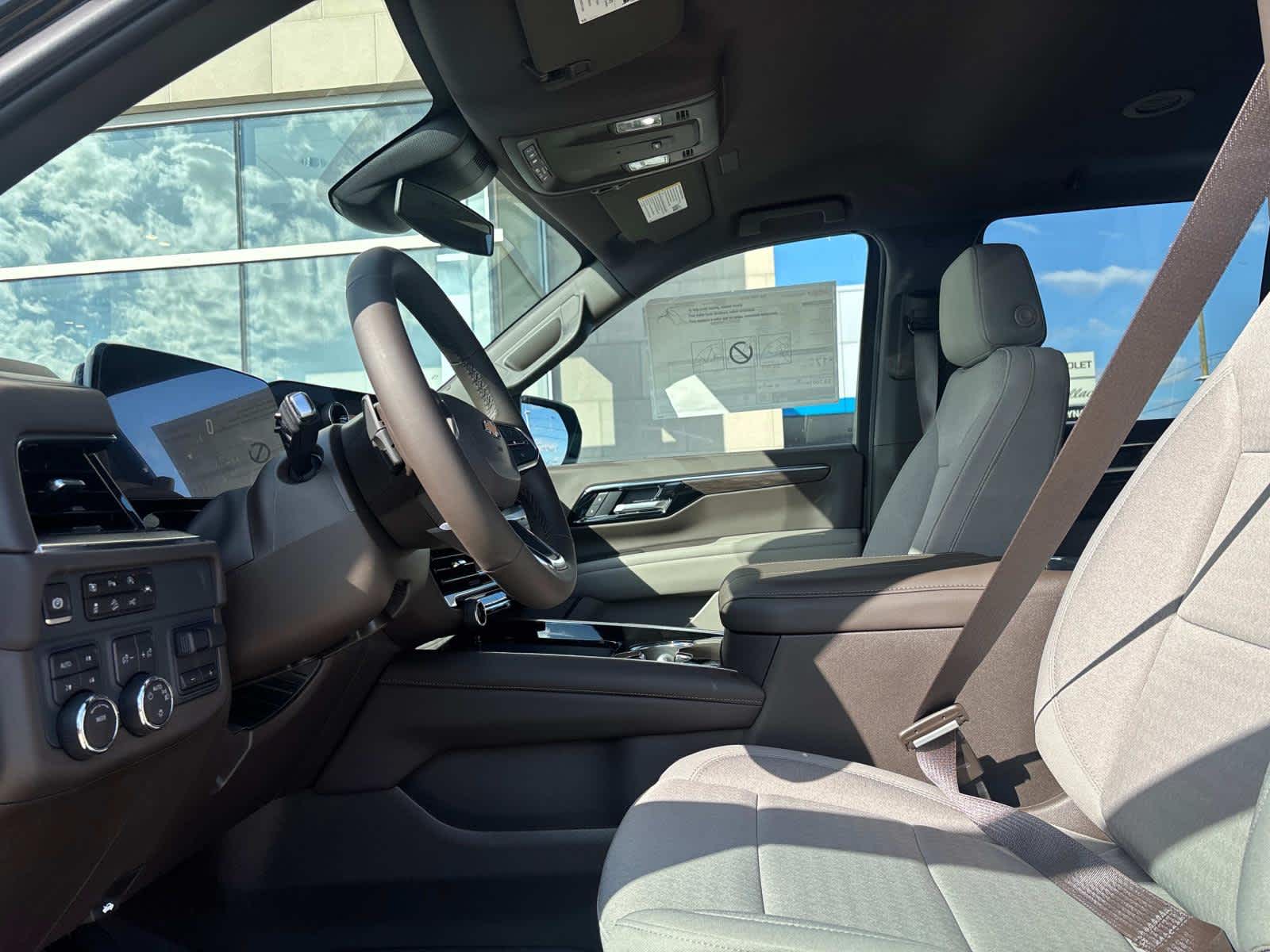 Vehicle image 24 of 50