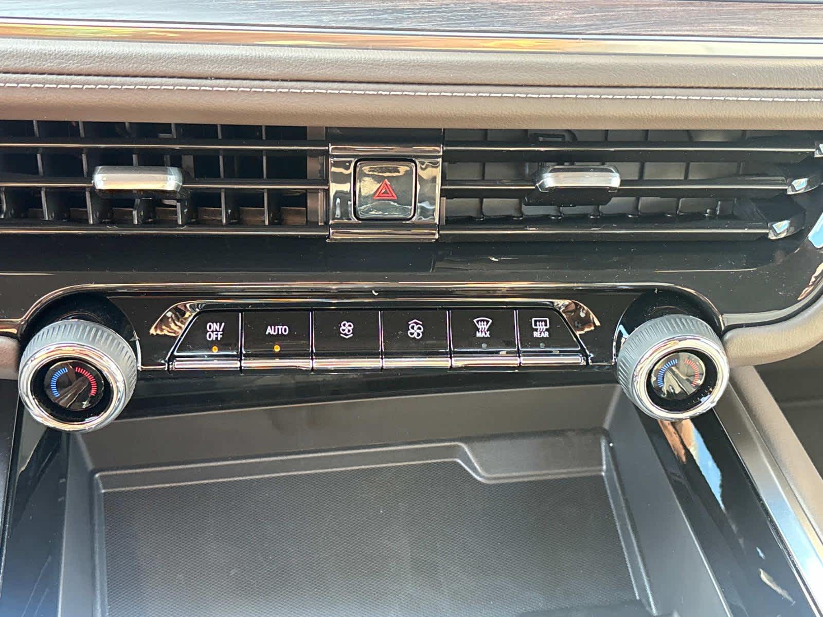 Vehicle image 14 of 50