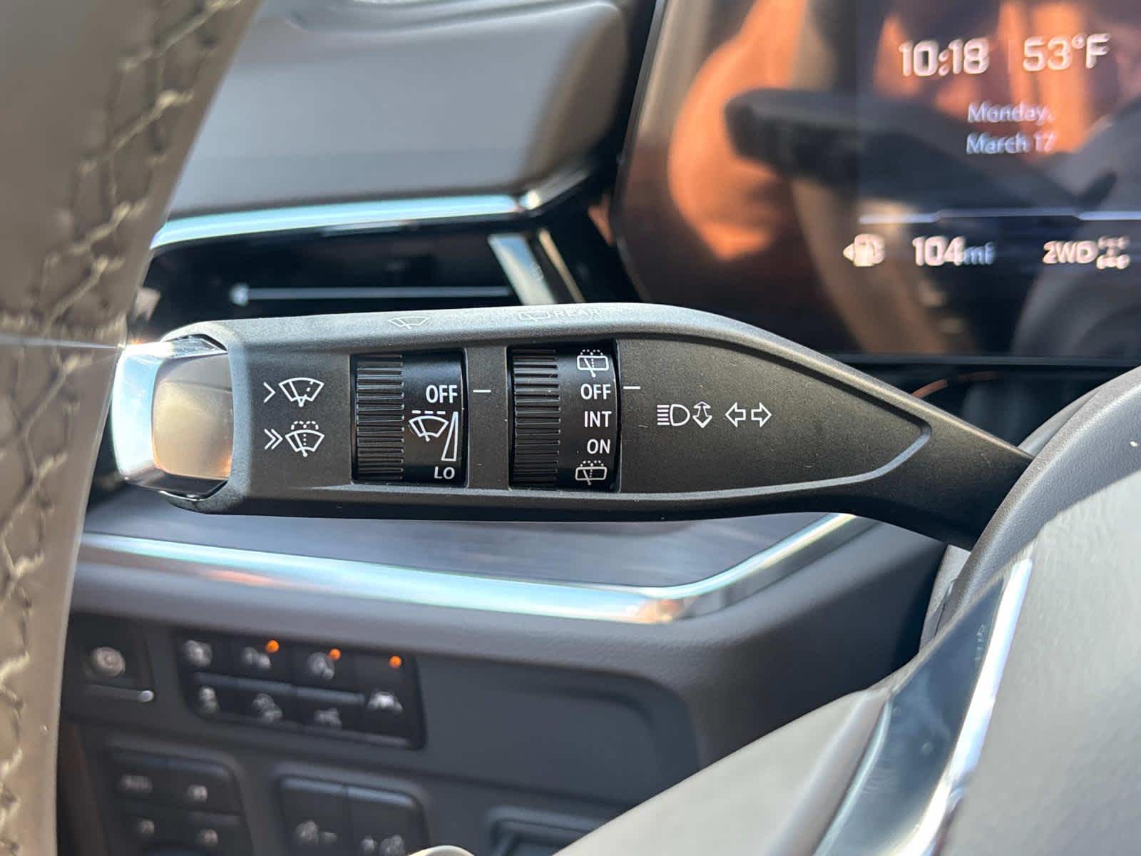 Vehicle image 19 of 50