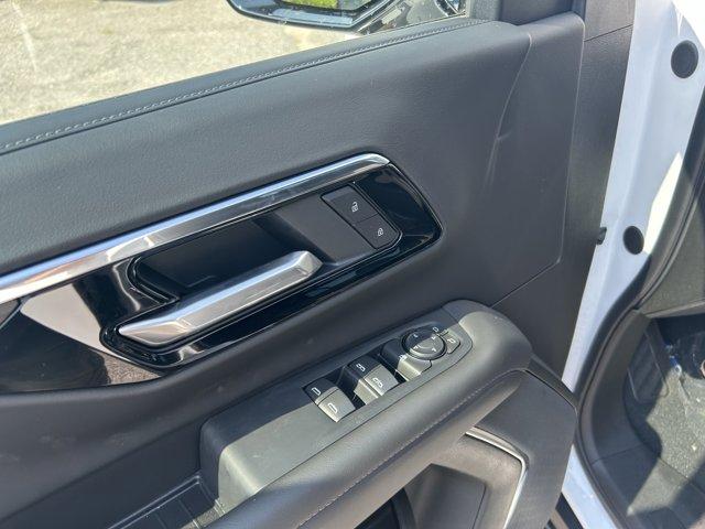 Vehicle image 26 of 35