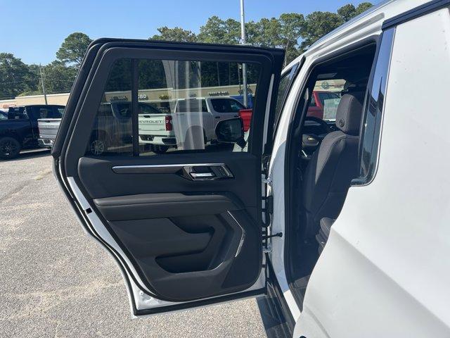 Vehicle image 27 of 35