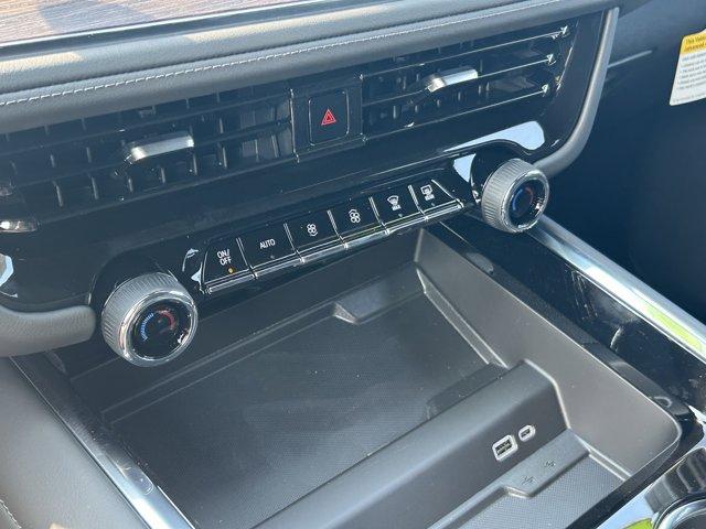 Vehicle image 34 of 35