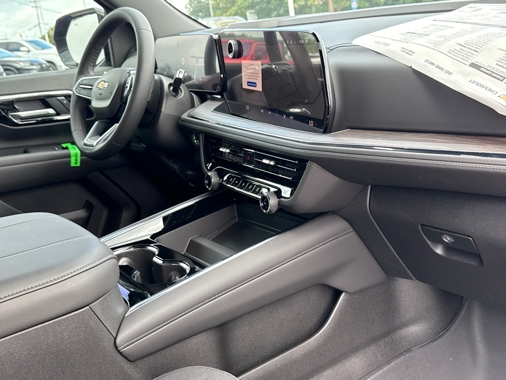 Vehicle image 16 of 30