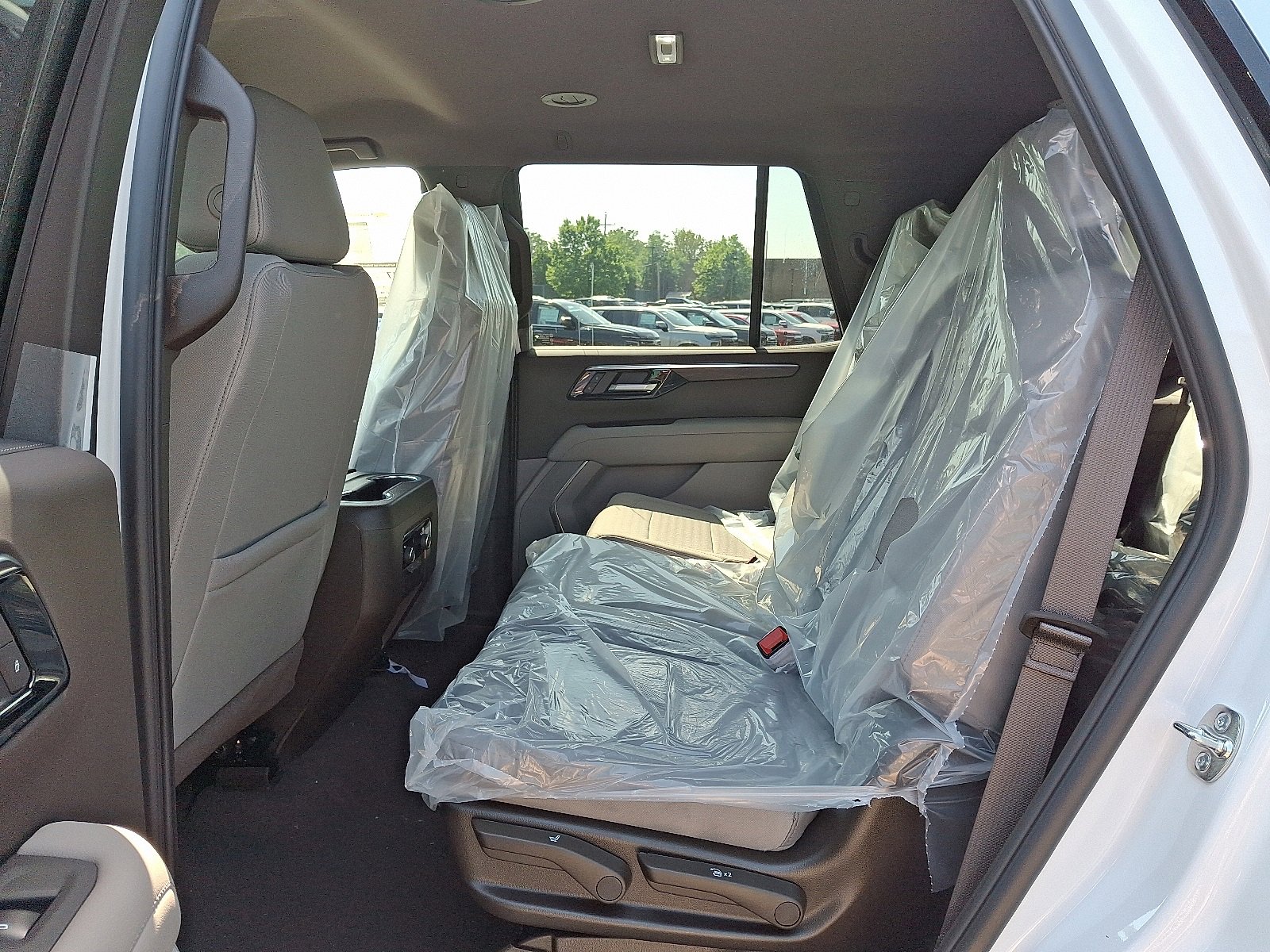 Vehicle image 19 of 36