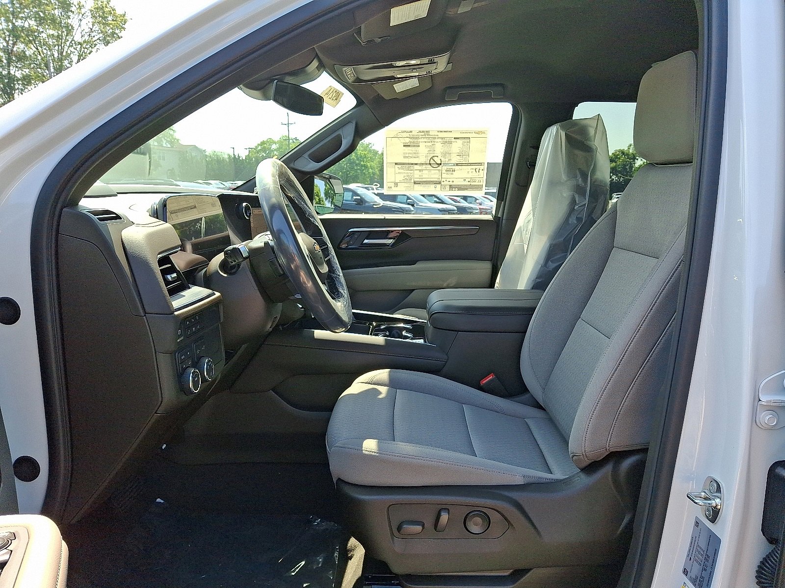 Vehicle image 17 of 36