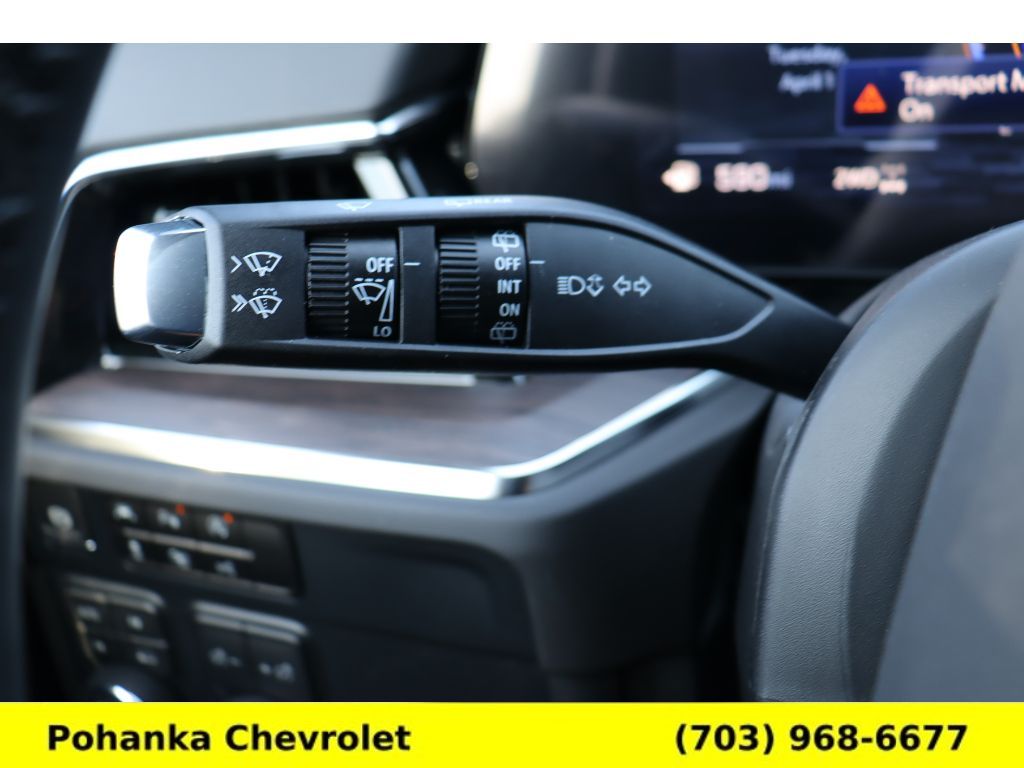 Vehicle image 9 of 36