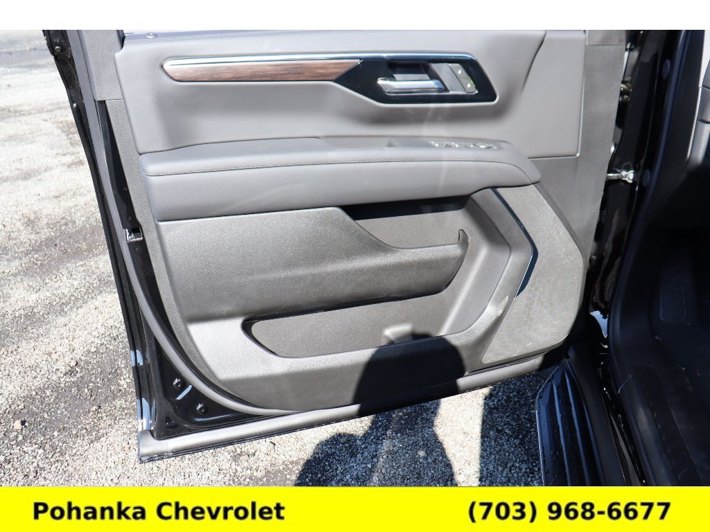 Vehicle image 19 of 36