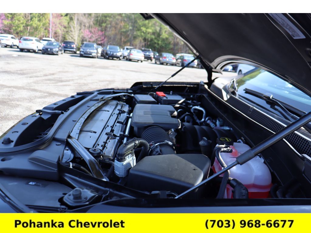 Vehicle image 32 of 36