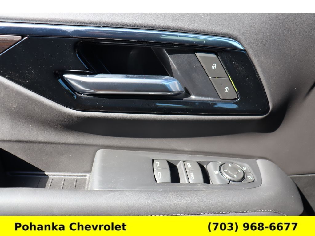 Vehicle image 18 of 36