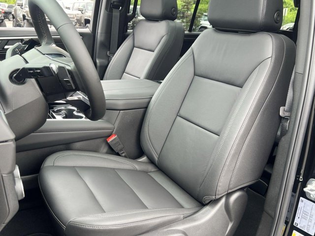 Vehicle image 6 of 24