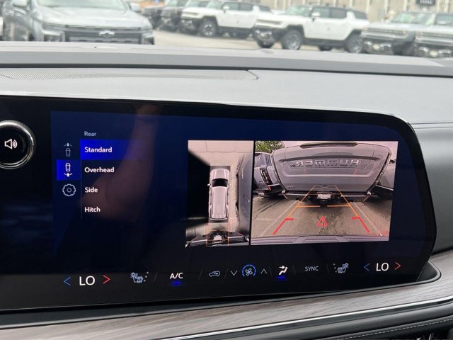 Vehicle image 14 of 24