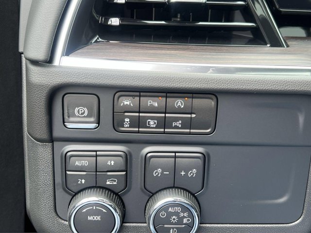 Vehicle image 20 of 24