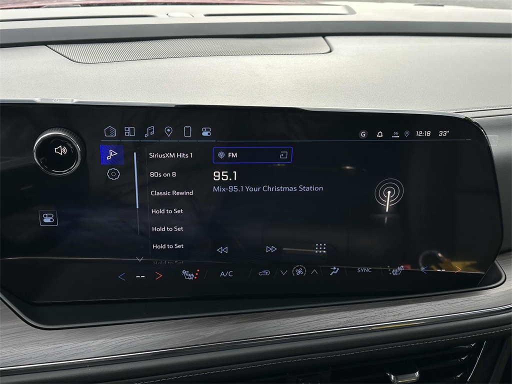 Vehicle image 8 of 18