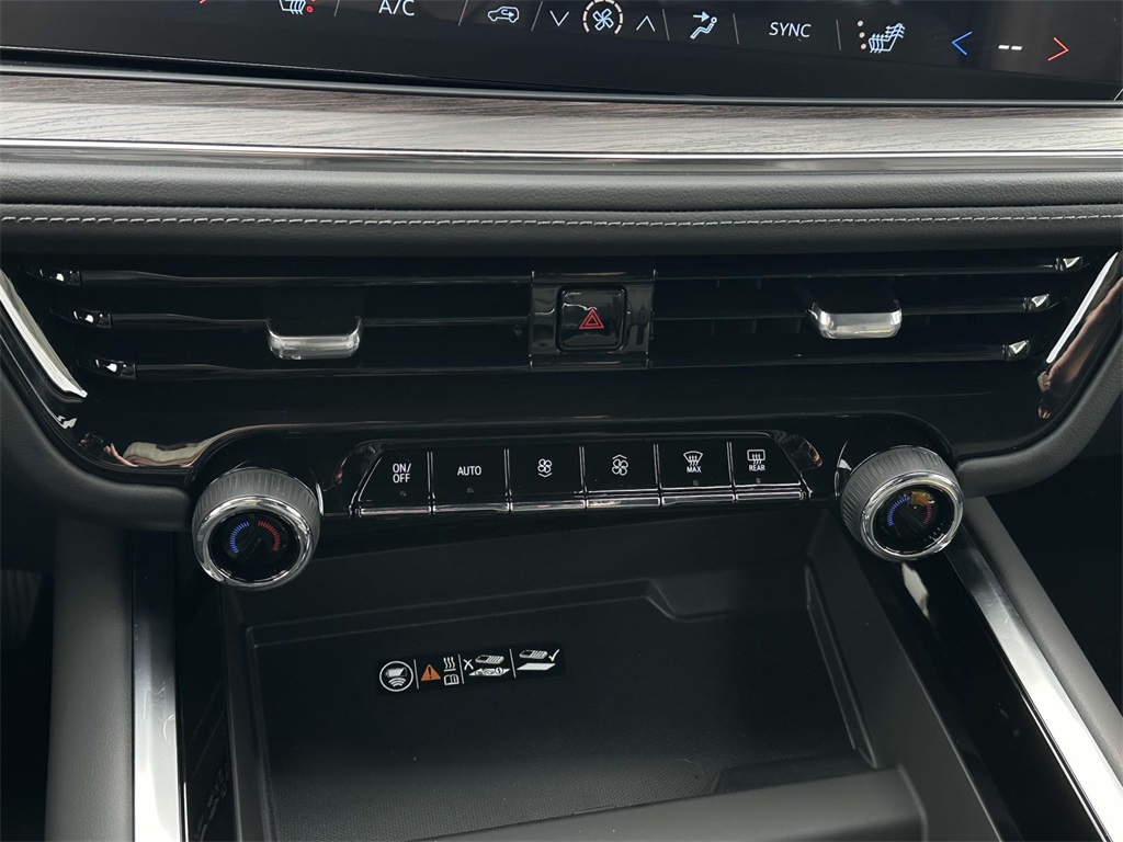 Vehicle image 9 of 18