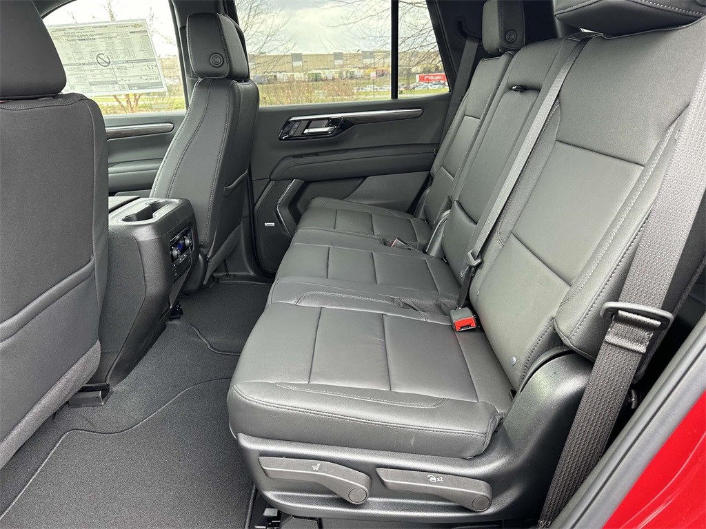 Vehicle image 15 of 18