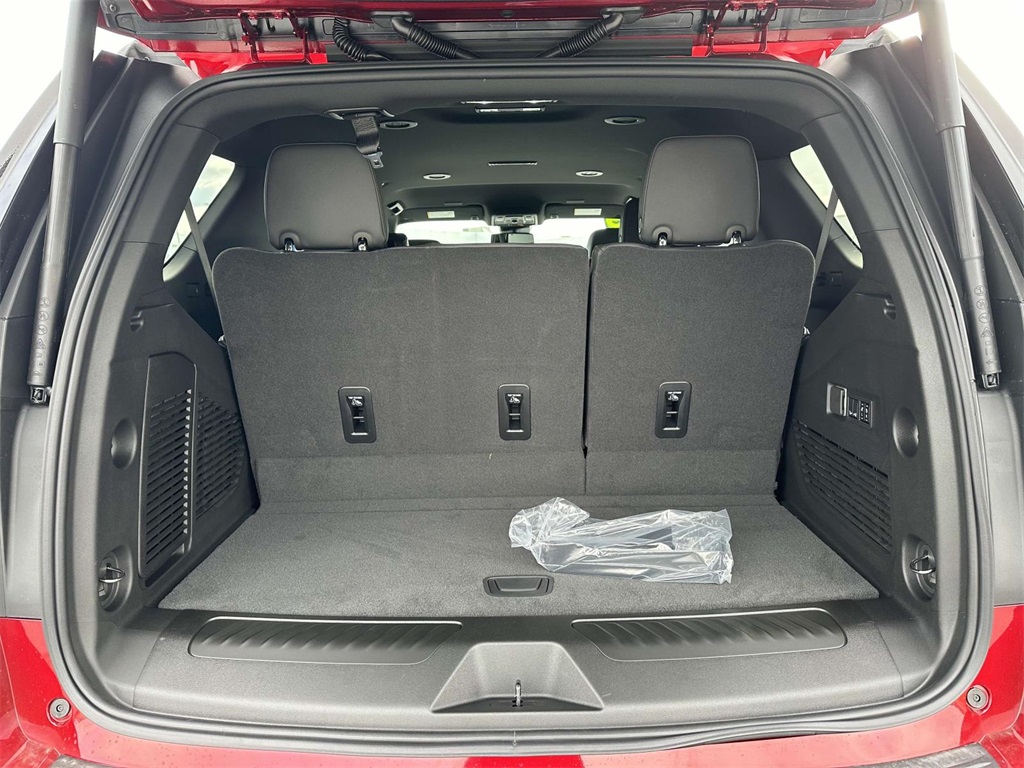 Vehicle image 16 of 18