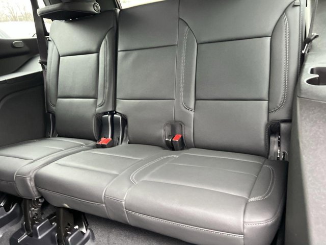 Vehicle image 17 of 22
