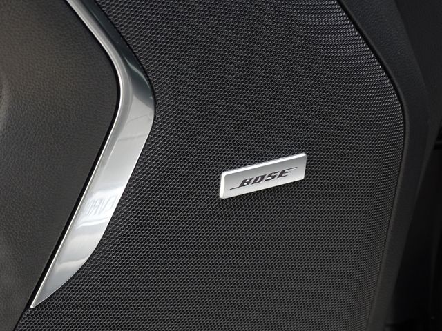 Vehicle image 21 of 26