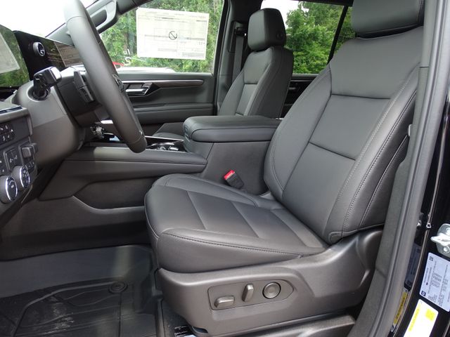 Vehicle image 11 of 26
