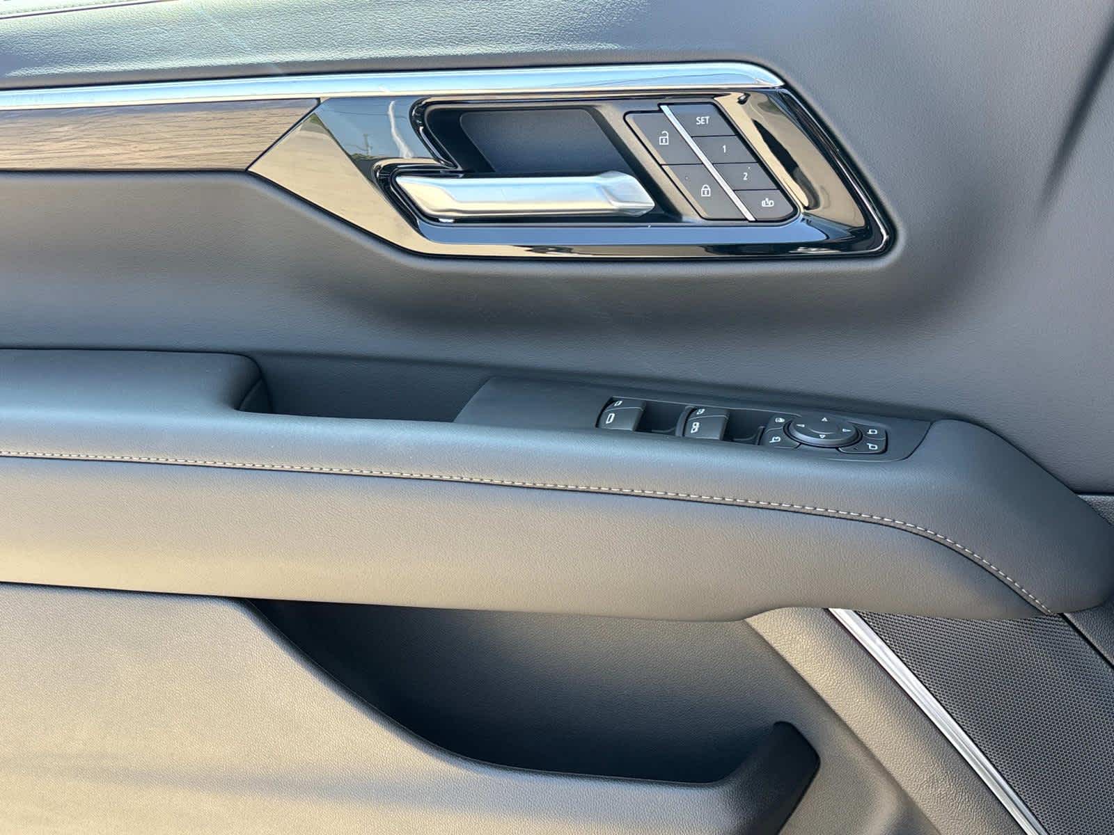 Vehicle image 23 of 53