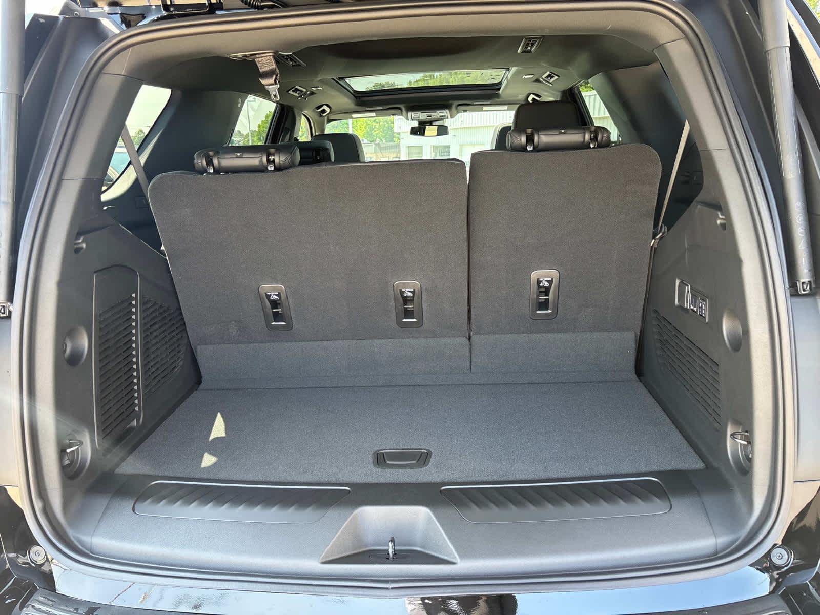 Vehicle image 37 of 53