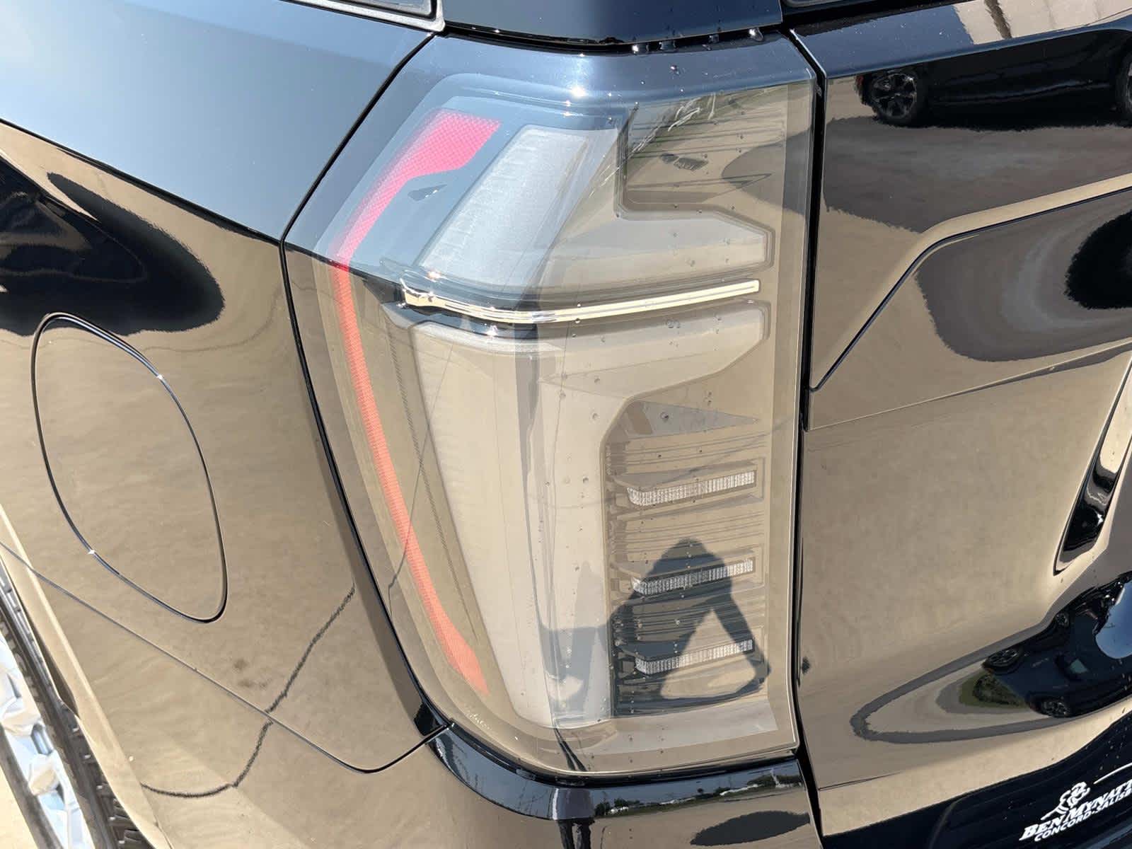 Vehicle image 32 of 53