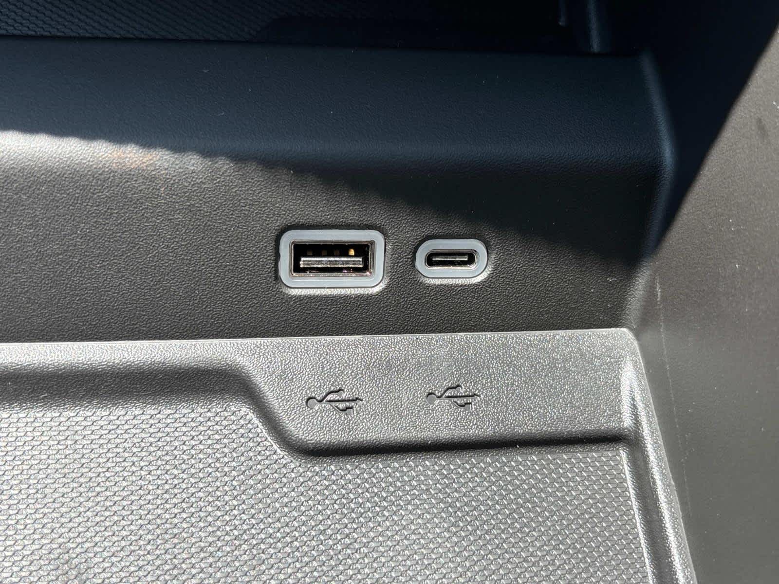 Vehicle image 21 of 53