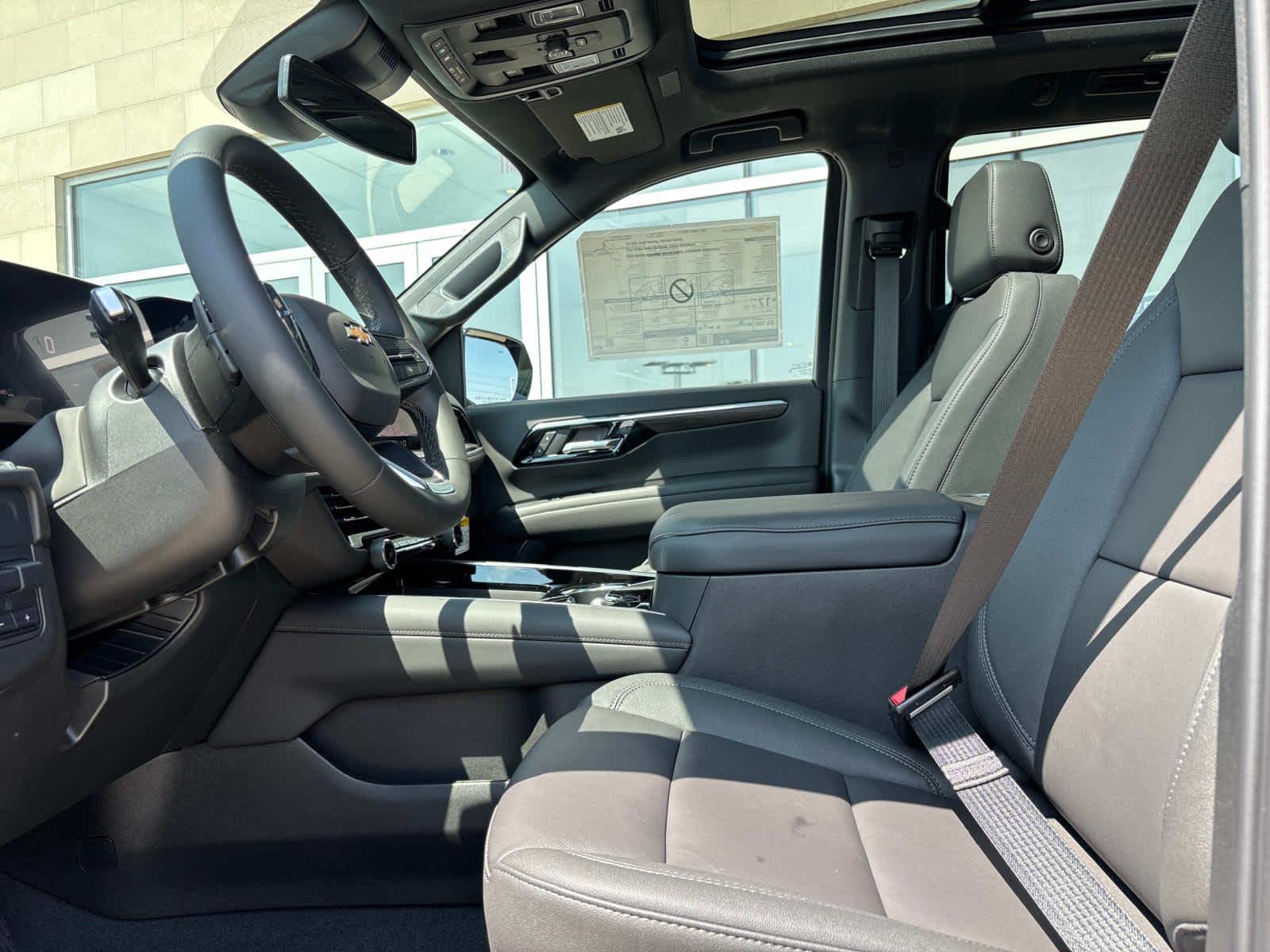 Vehicle image 25 of 53