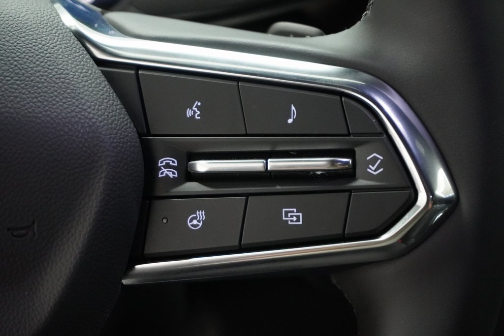 Vehicle image 22 of 40