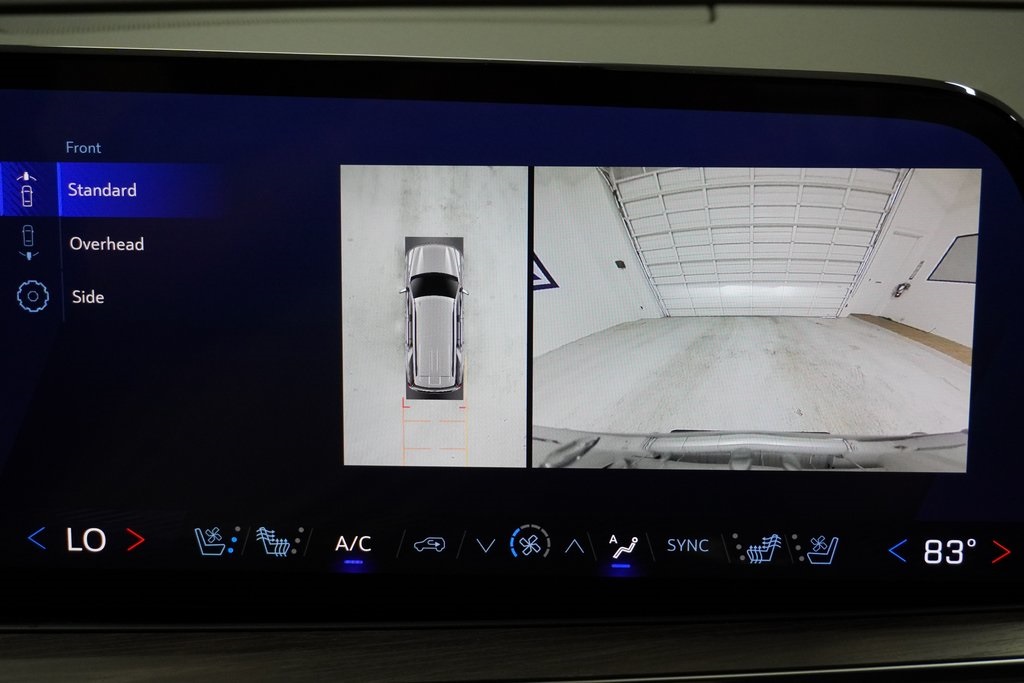 Vehicle image 31 of 40