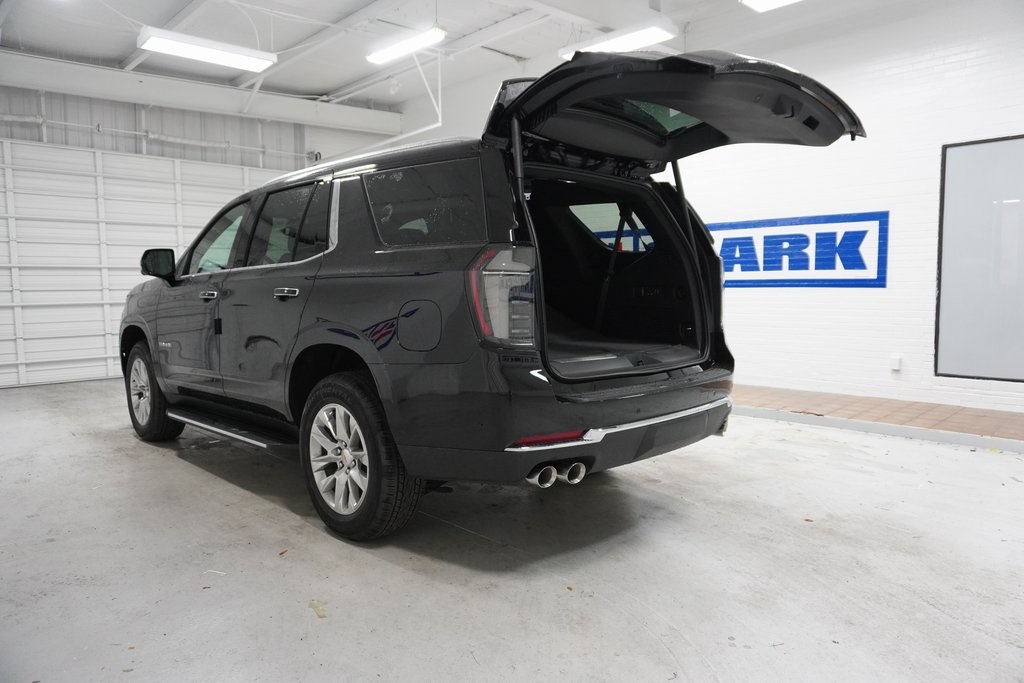 Vehicle image 8 of 40