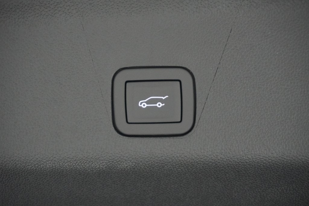Vehicle image 11 of 40