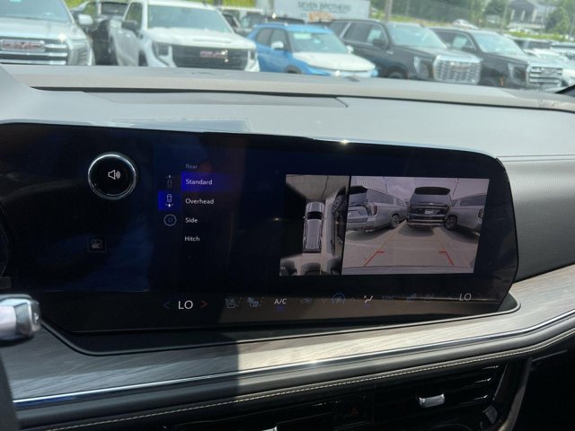 Vehicle image 11 of 23