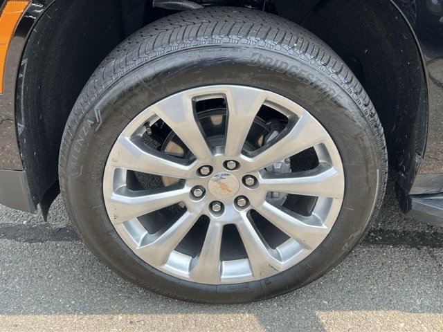 Vehicle image 4 of 23