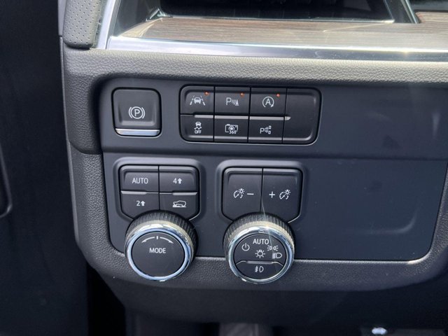 Vehicle image 22 of 23