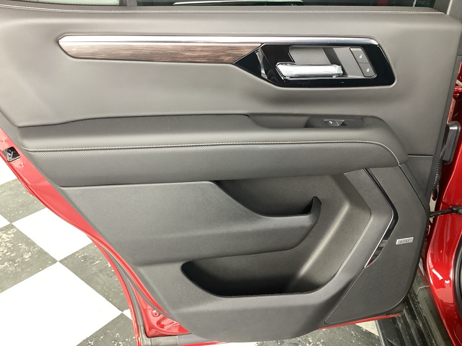 Vehicle image 43 of 45
