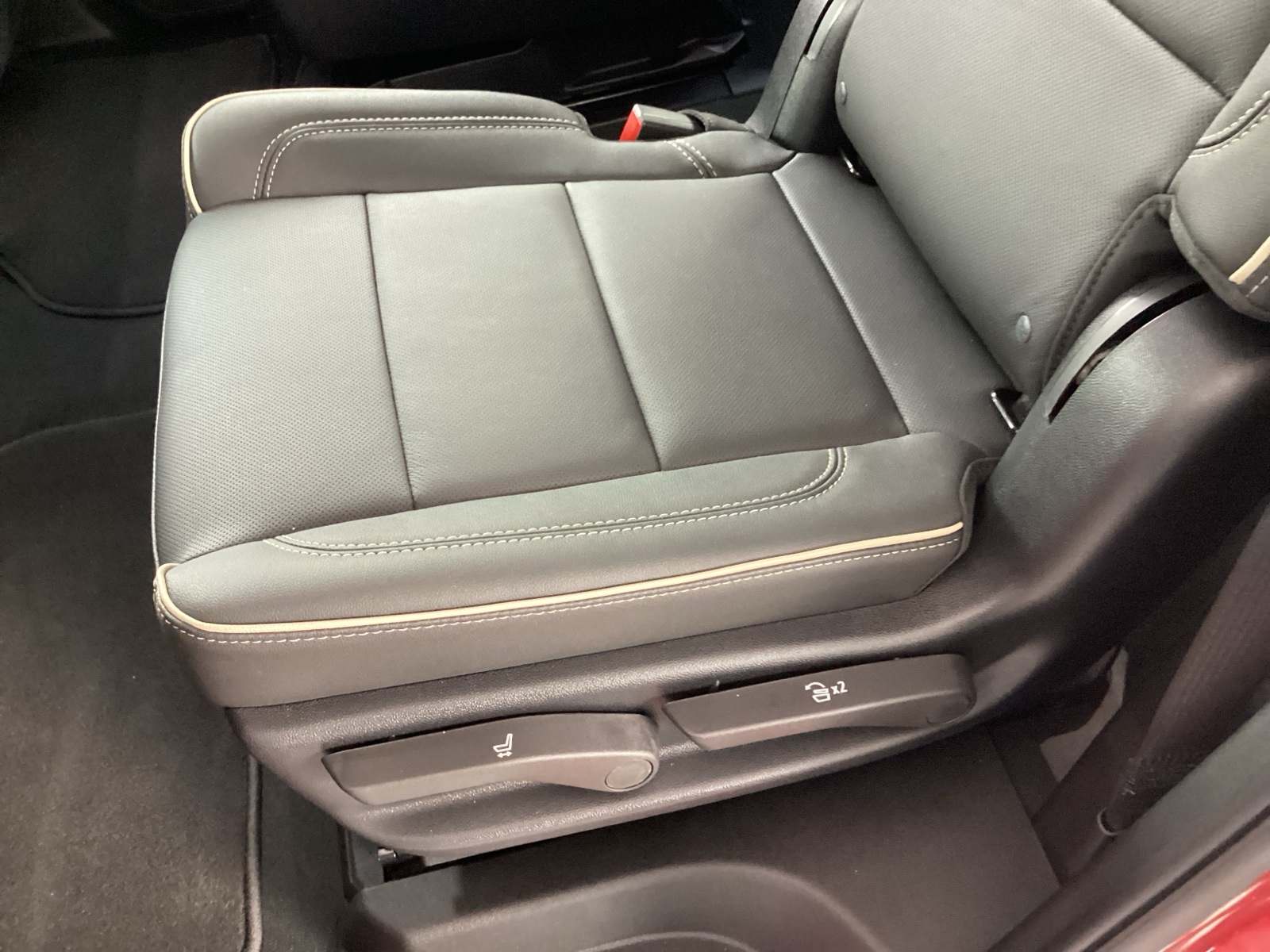 Vehicle image 18 of 45