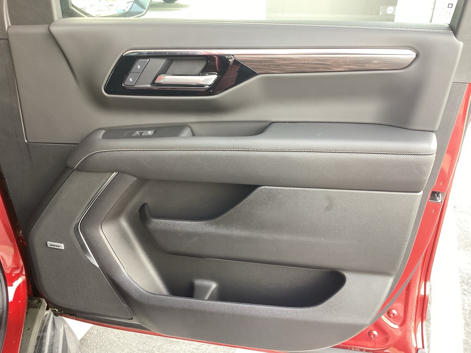 Vehicle image 41 of 45
