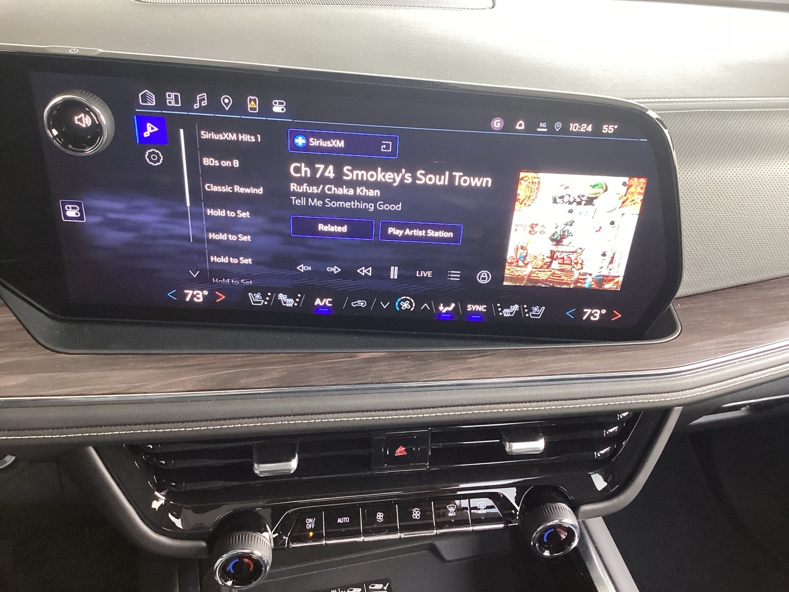 Vehicle image 21 of 45