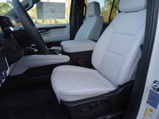Vehicle image 18 of 24