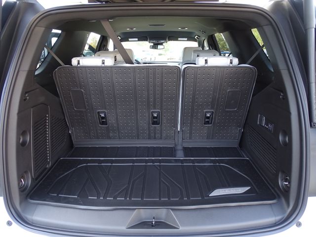 Vehicle image 11 of 24