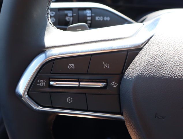 Vehicle image 27 of 29