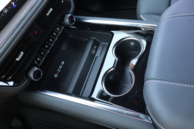 Vehicle image 16 of 26
